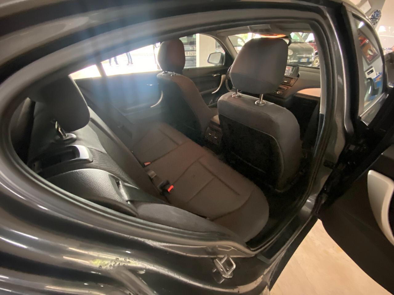 Bmw 114 114d 5p. Unique