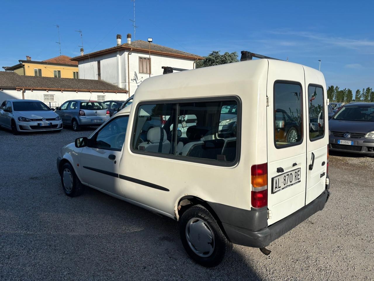 Ford Courier 1.8 diesel cat 3p. Van