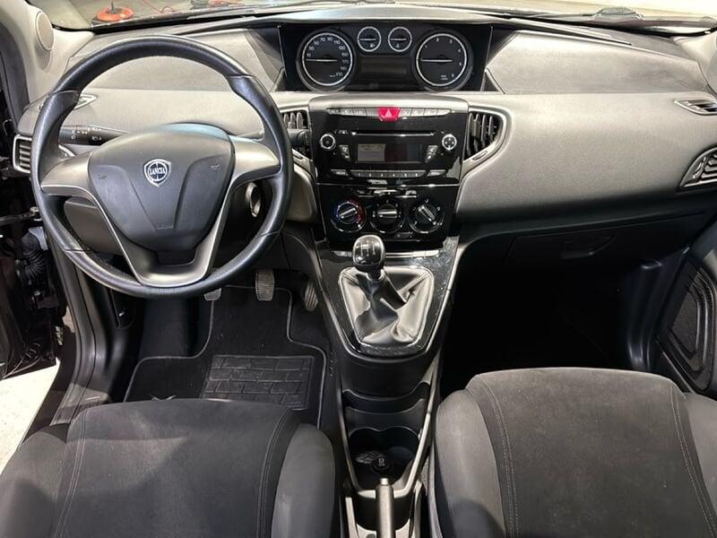Lancia Ypsilon 1.3 MultiJet 95cv Silver