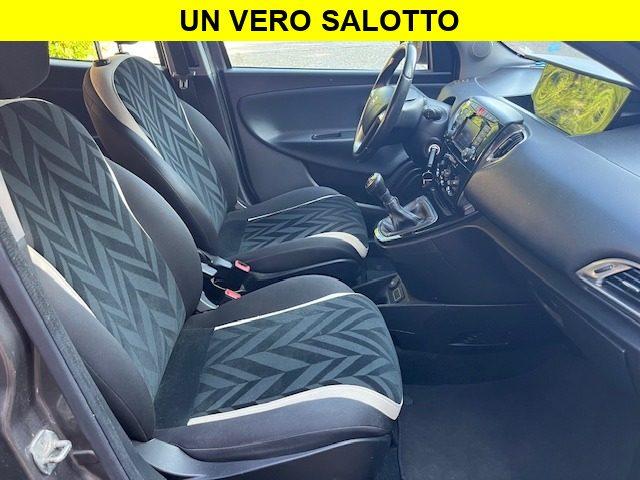 LANCIA Ypsilon 1.3 MJT 5 porte Neopatentati