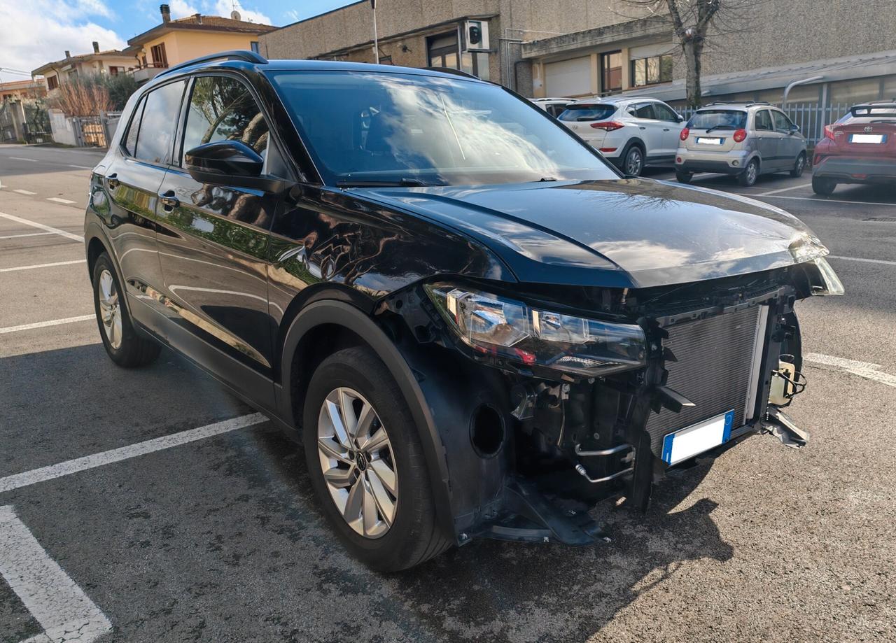 Volkswagen T-Cross SOLO 32.000KM incidentata