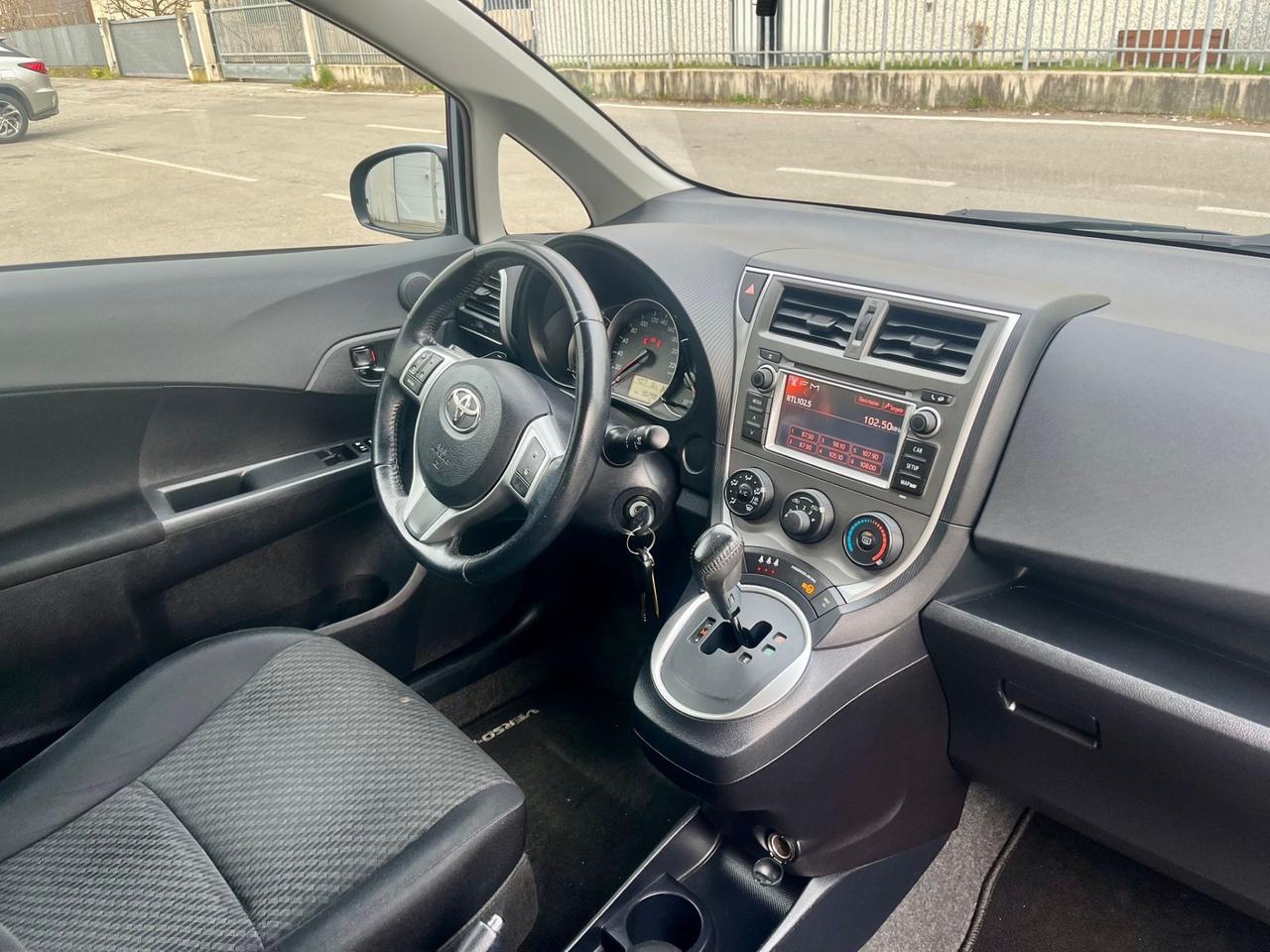 Toyota Verso-S 1.4D 2012 96.000km cambio automatico