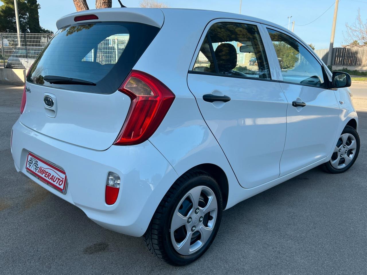 Kia Picanto 1.0 5 porte Style TAGLIANDATA