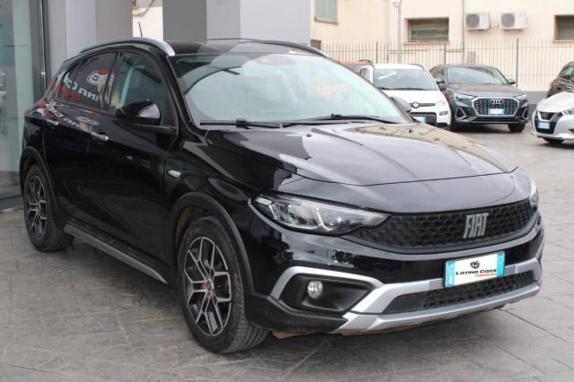 Fiat Tipo 1.0 Cross 100cv con Navigatore