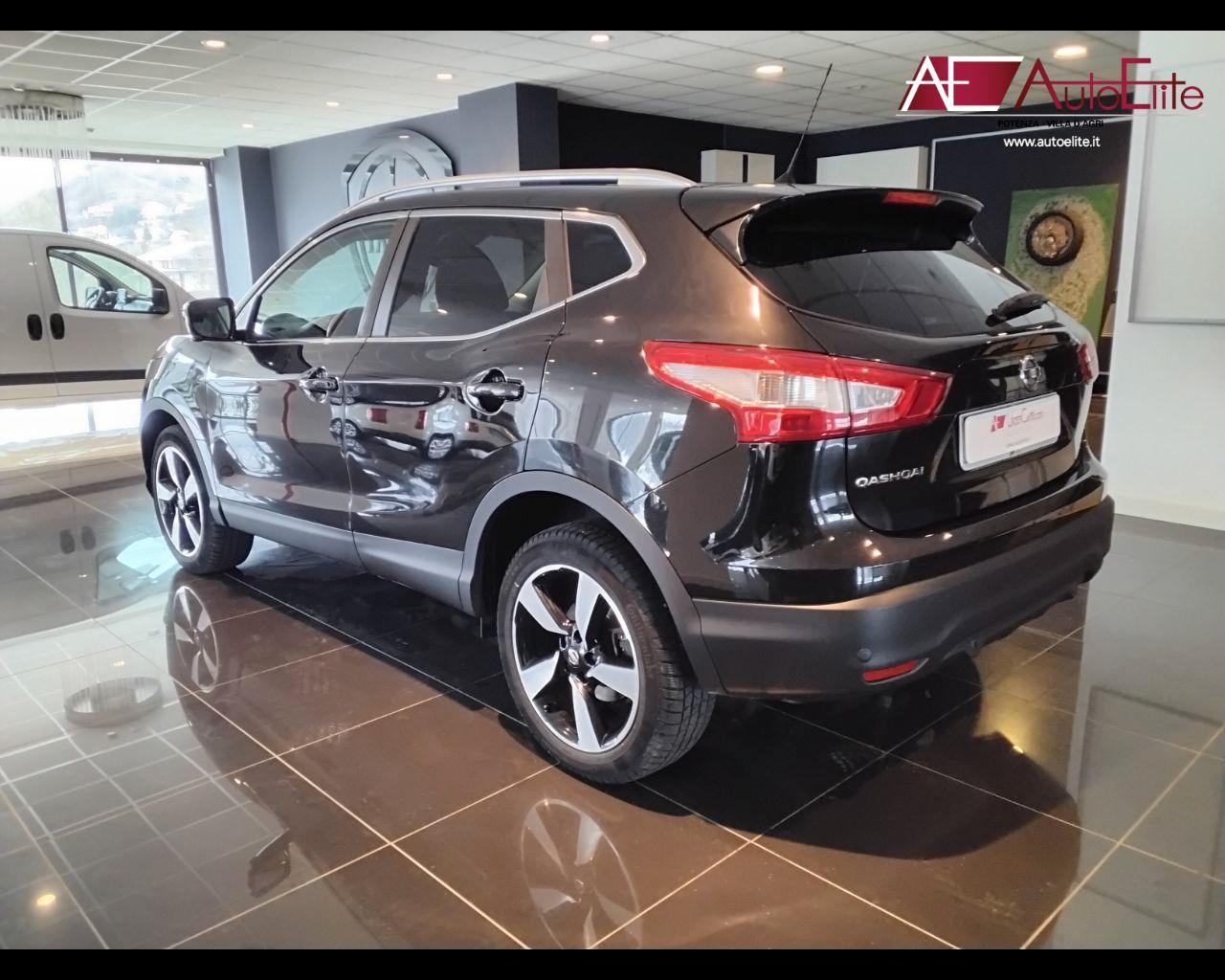 NISSAN Qashqai 1.6 dCi 4WD N-Connecta