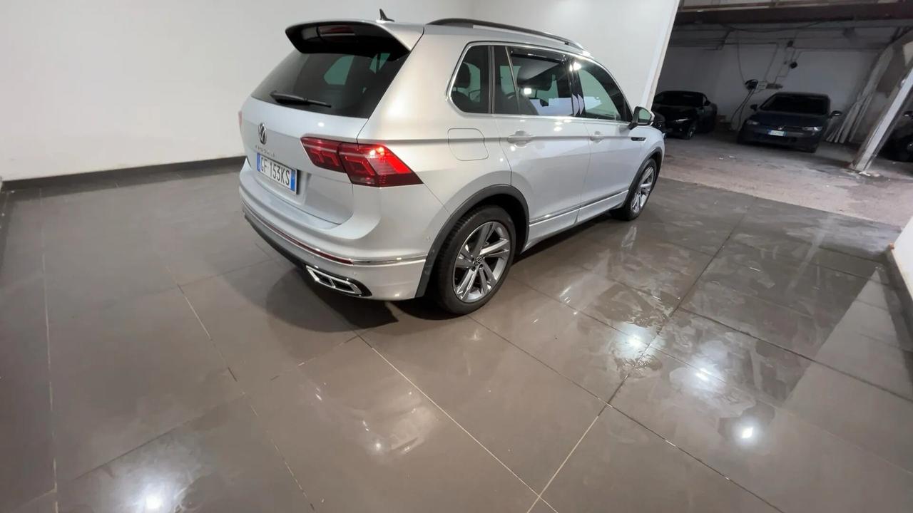 Volkswagen Tiguan 2.0 TDI 150 CV SCR DSG R-Line