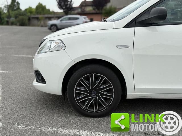 LANCIA Ypsilon elefantino blu