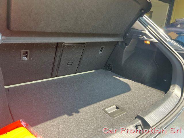 VOLKSWAGEN T-Roc 1.5 TSI DSG Life
