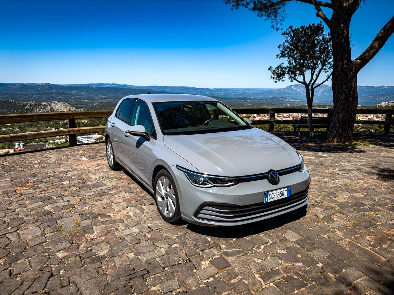 Volkswagen Golf 8 2.0 TDI EVO DSG SCR Life - 2021