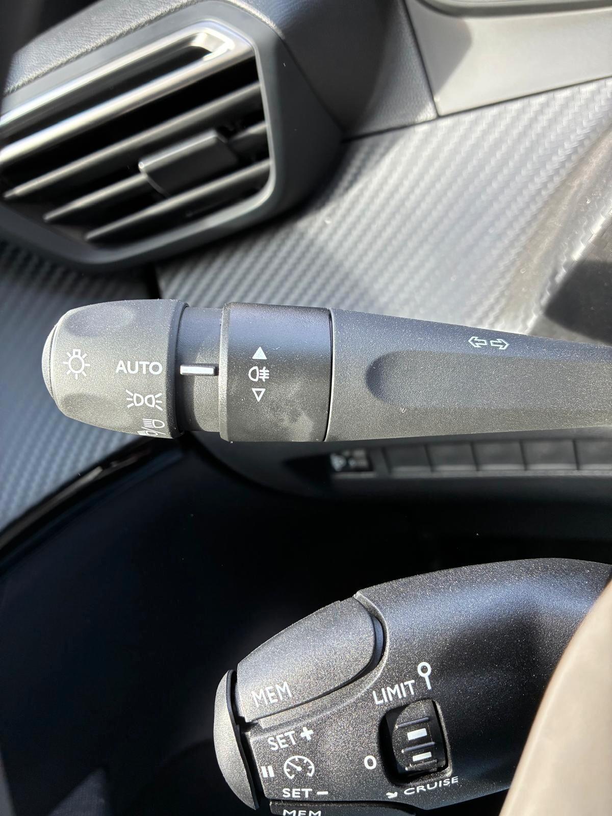 Peugeot 208 1.2 puretech Business s&s 100cv