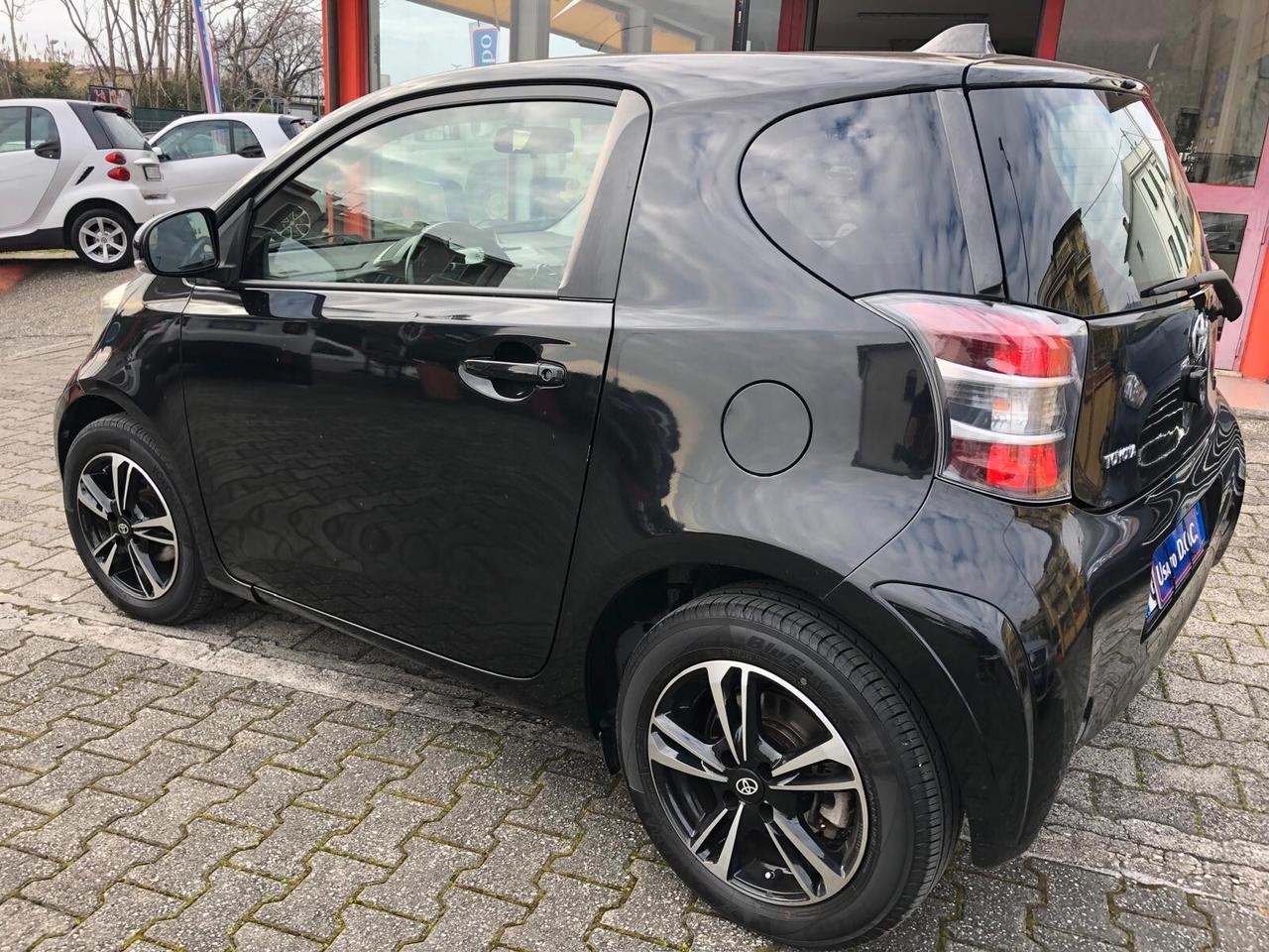 Toyota iQ 1.0 Multidrive ADATTA PER NEOPATENTATI TENUTA "MANIACALMENTE" POSSIBILITA' DI GARANZIA EUROPEA FINO A 36 MESI!!!