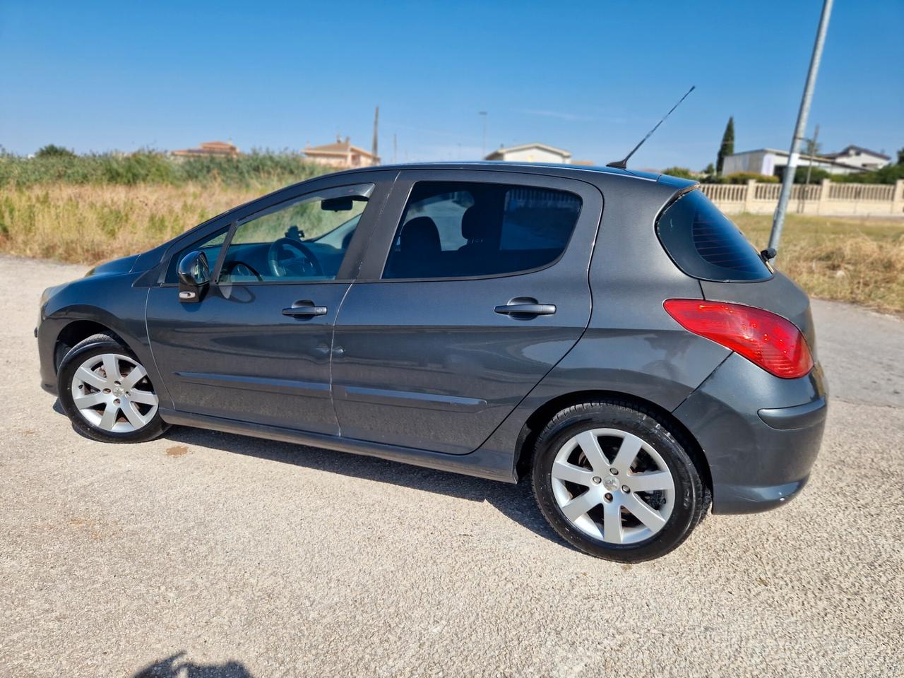 Peugeot 308 1.6 HDi 90CV 5p. Premium
