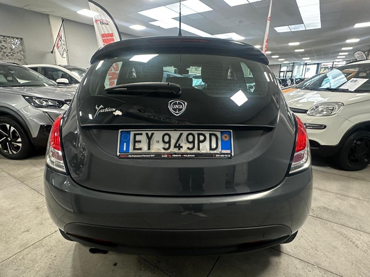 Lancia Ypsilon 1.2 69 CV 5 porte Elle Ok Neopatentati
