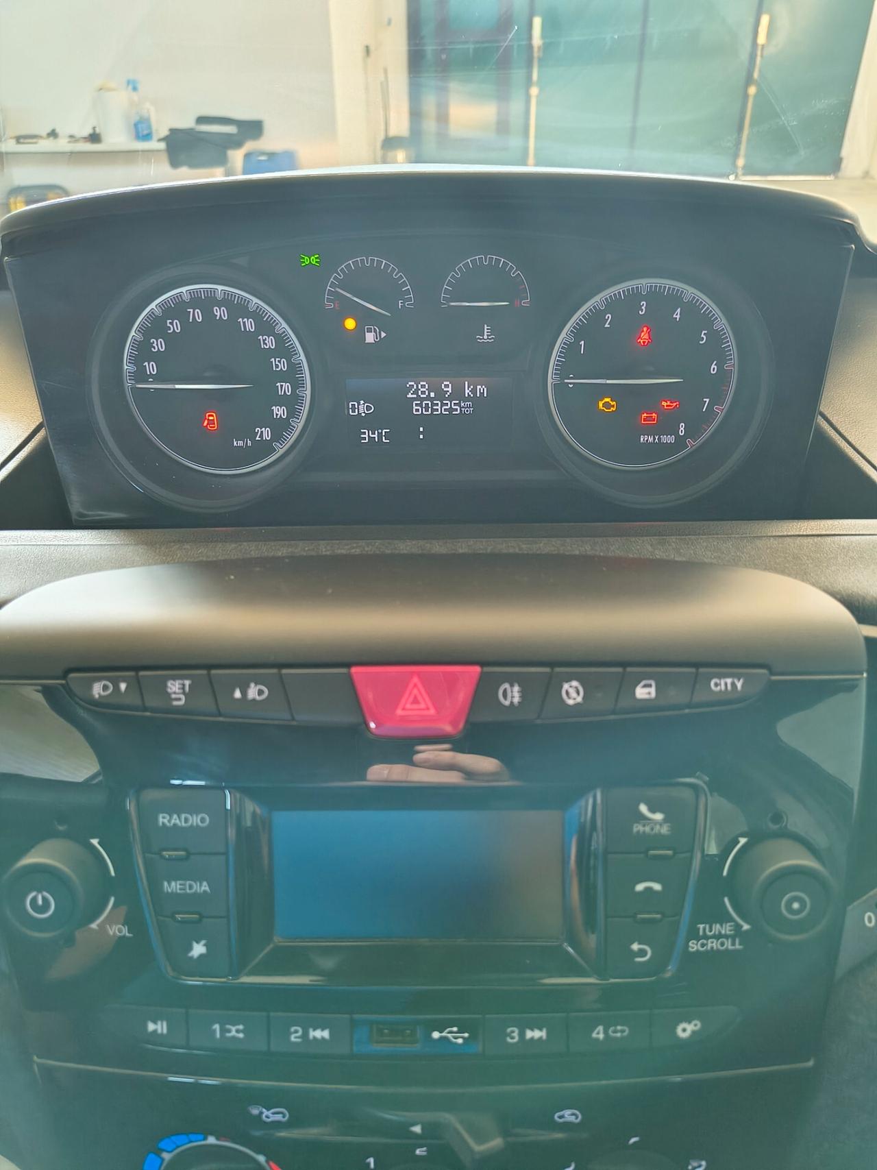 Lancia Ypsilon 1.2 69 CV 5 porte S&S Black and Noir