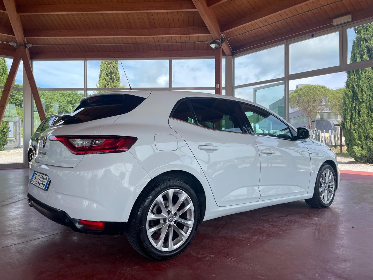 Renault Megane Mégane dCi 8V 110 CV EDC Energy Zen