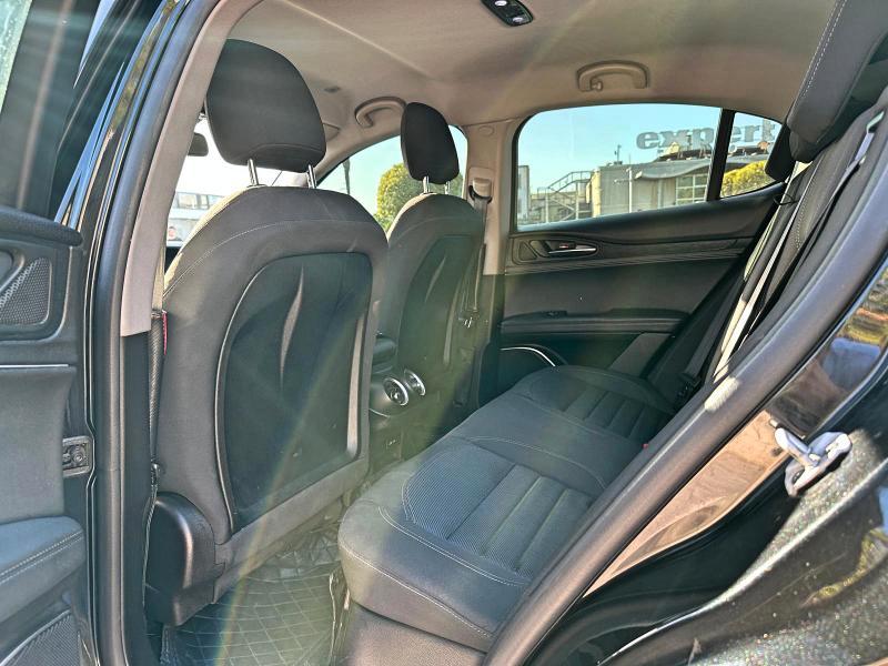 Alfa Romeo Stelvio 2.2 Turbodiesel 190 CV AT8 Q4 Business Garanzia