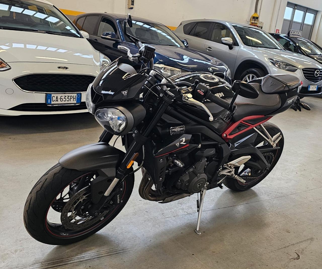 Triumph street triple R 765