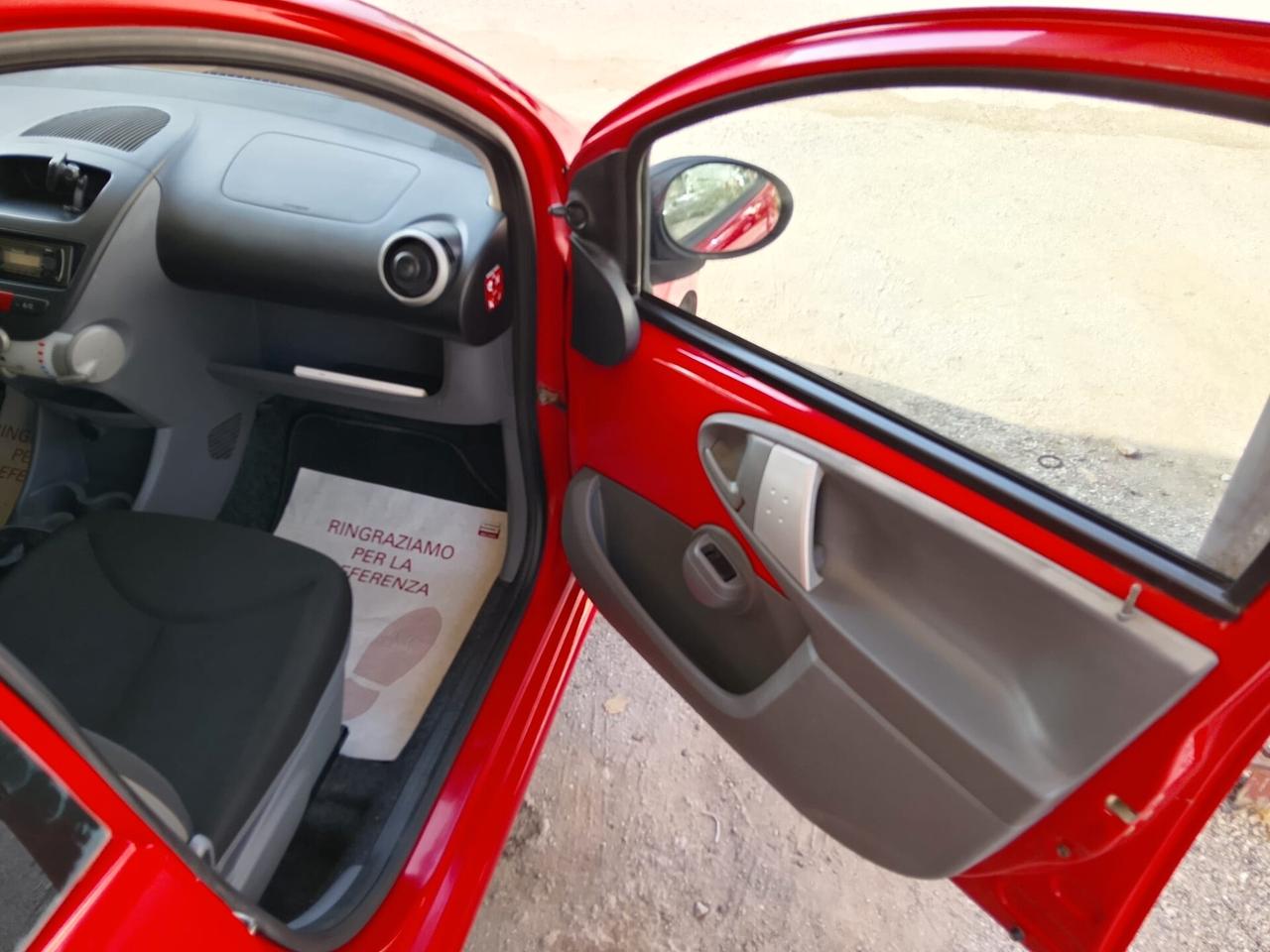 Toyota Aygo 1.0 12V VVT-i 5 porte Now 2011