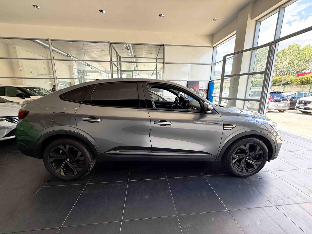 Renault Arkana 1.6 e-tech full hybrid e-tech engineered fast track 145cv