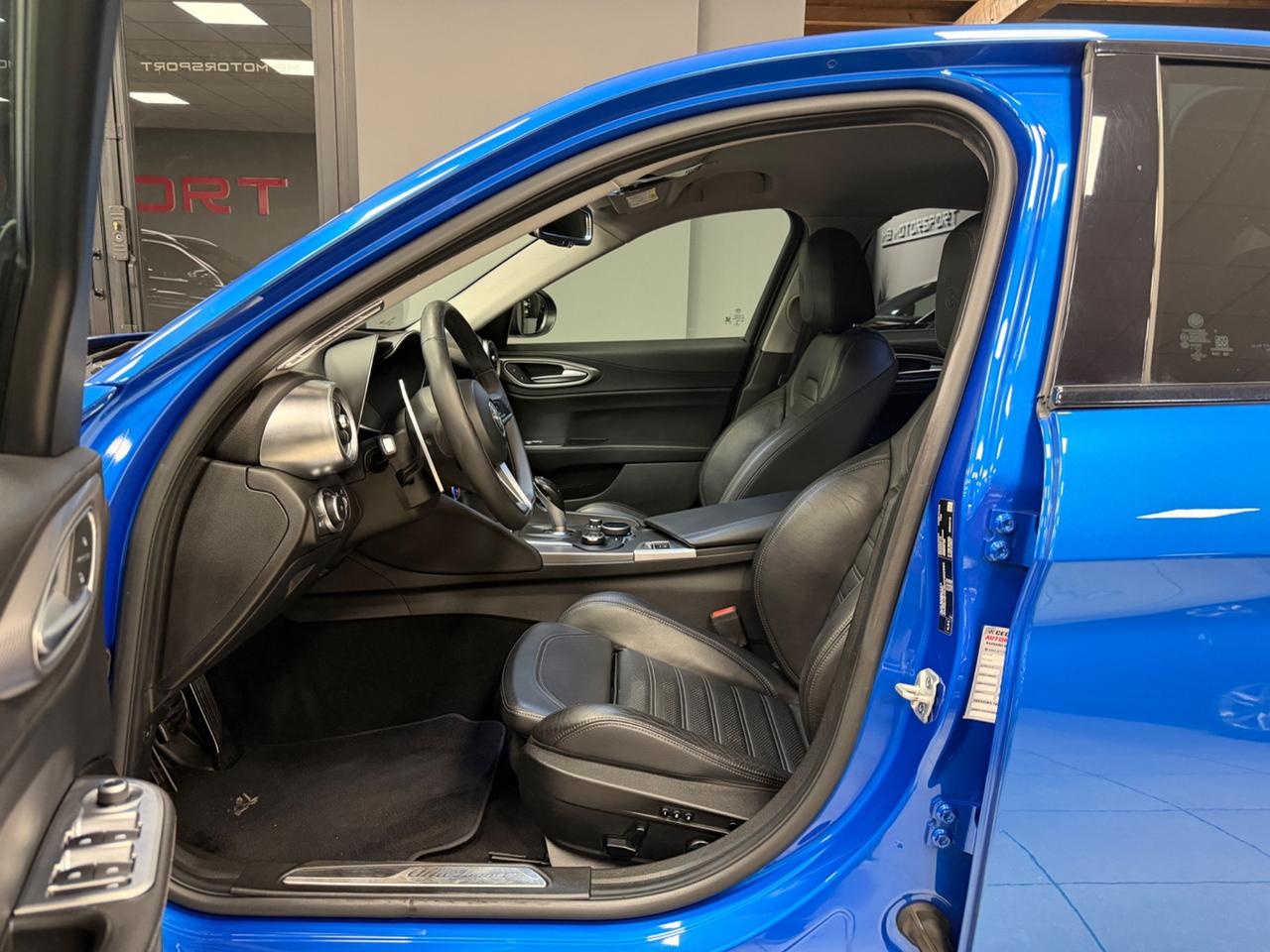 Alfa Romeo Giulia 2.2 Turbodiesel 210 CV AT8 AWD Q4 Veloce