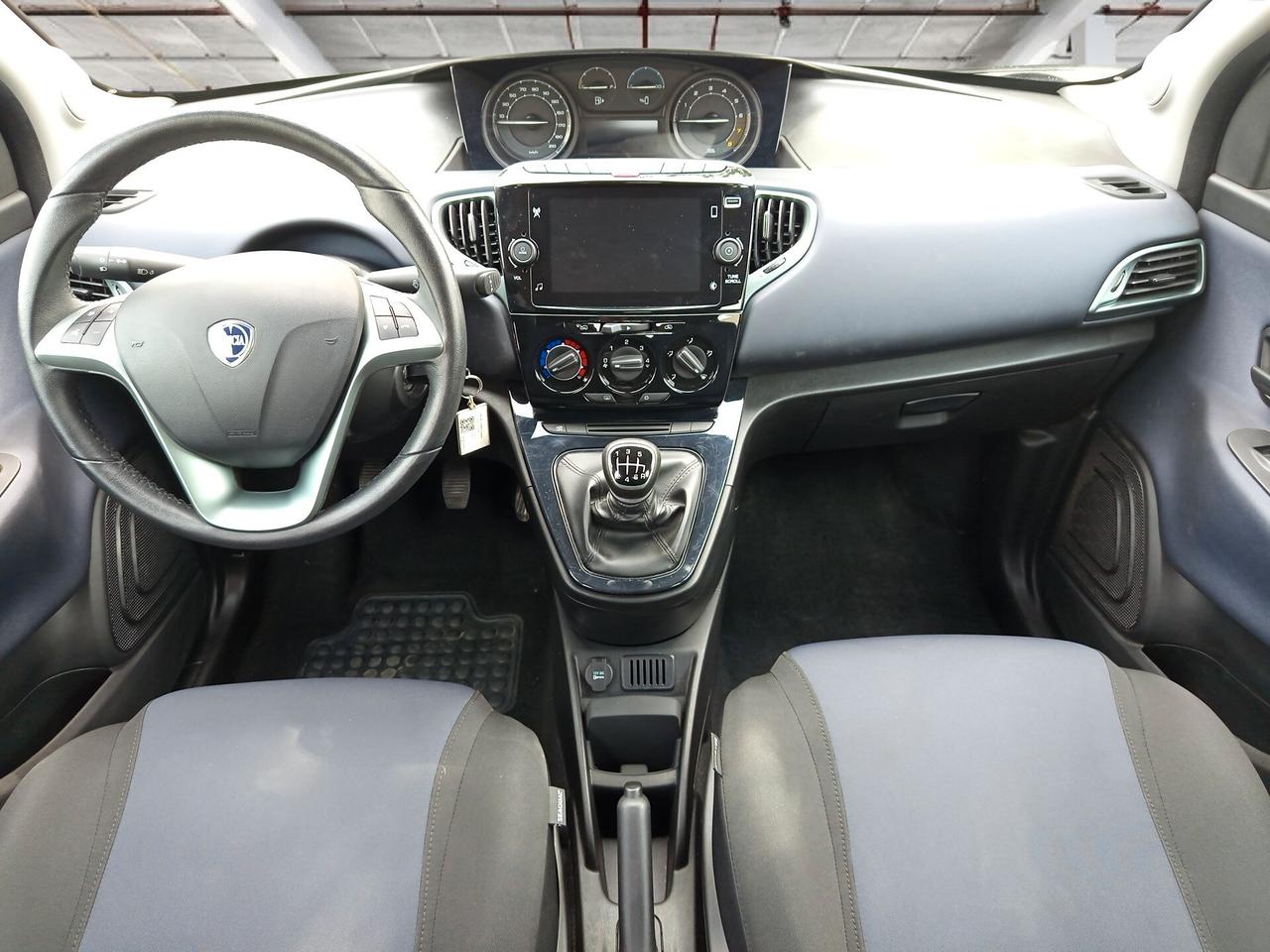 Lancia Ypsilon 1.0 FireFly 5 porte S&S Hybrid Gold Plus