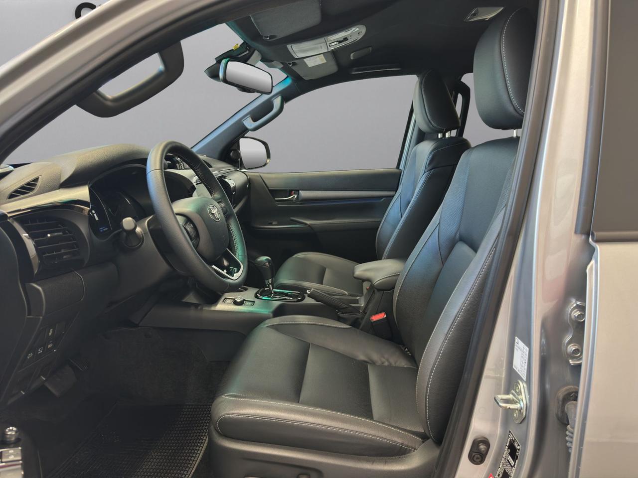 Toyota Hilux 2.8 d-4d 48V double cab Invincible
