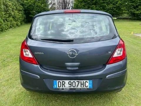 Opel Corsa 1.2 5 porte Club