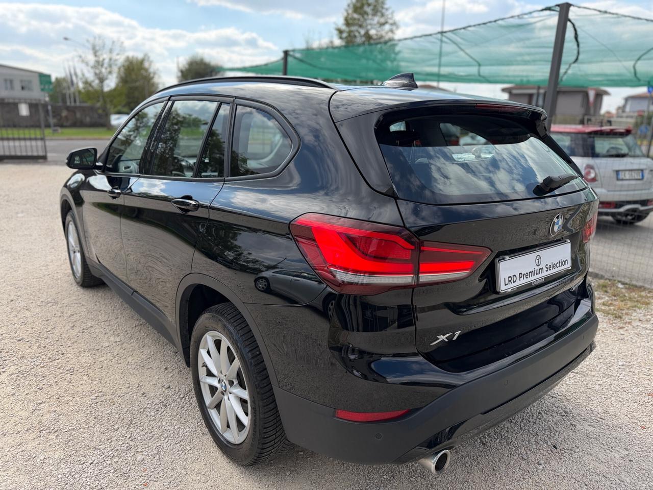Bmw X1 sdrive16d Business Advantage FARI LED NAVI OK NEOPATENTATI