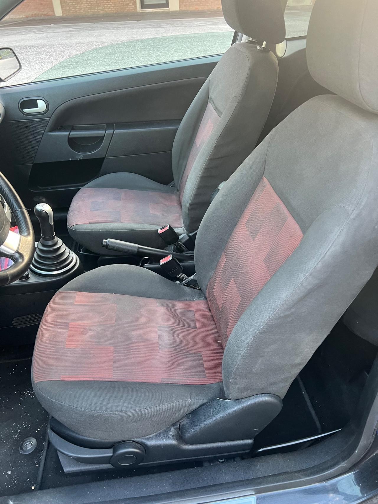 Ford Fiesta 1.2 16V 5p. Ghia