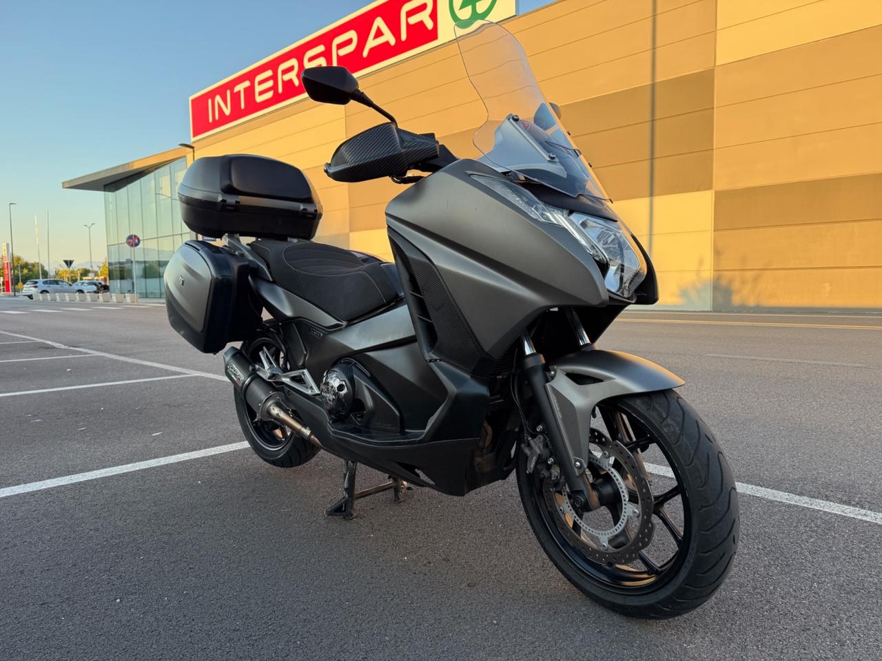 Honda Integra 750 TRAVEL