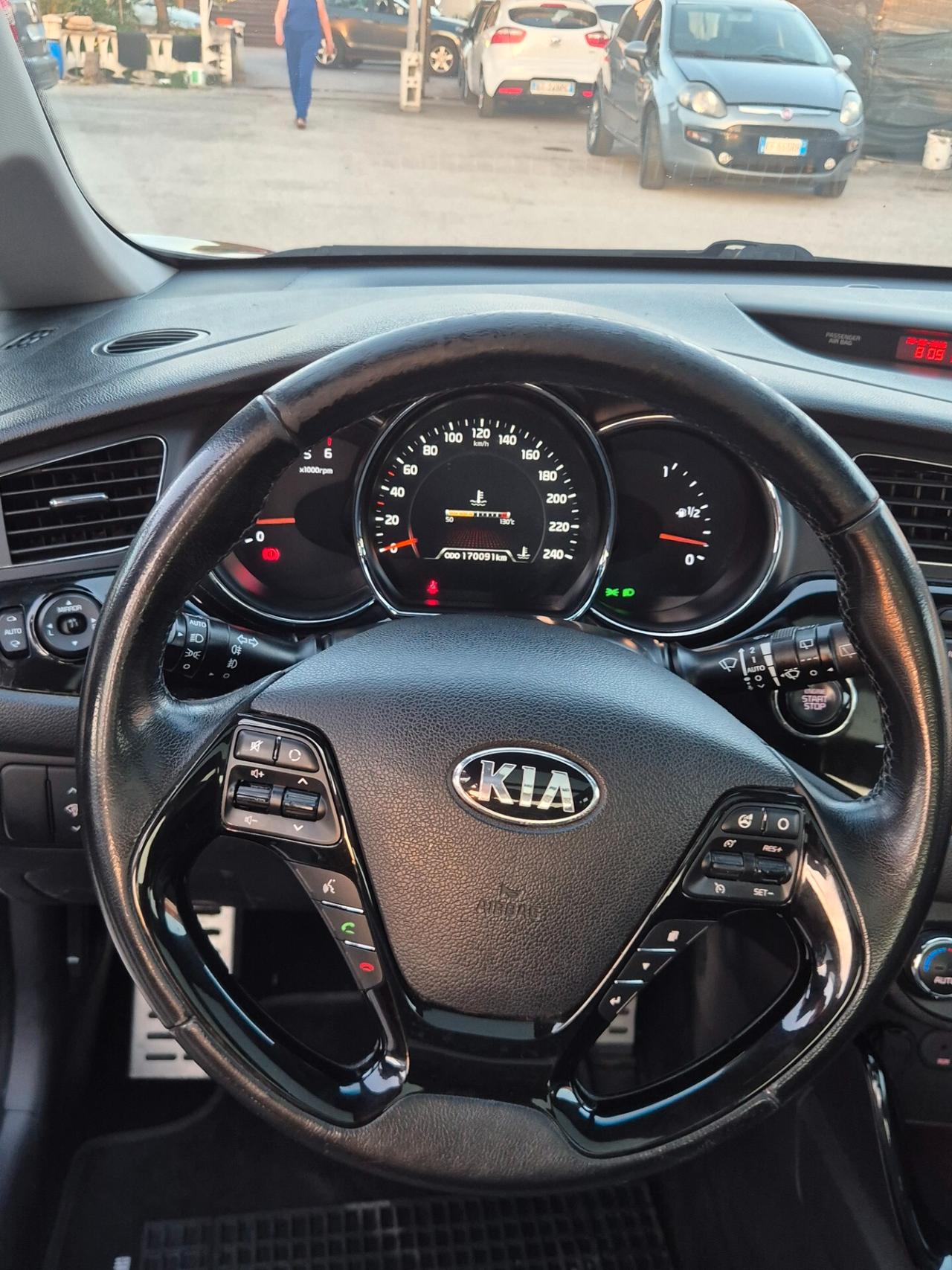 Kia Ceed cee'd 1.6 CRDi 128 CV 5 porte Class