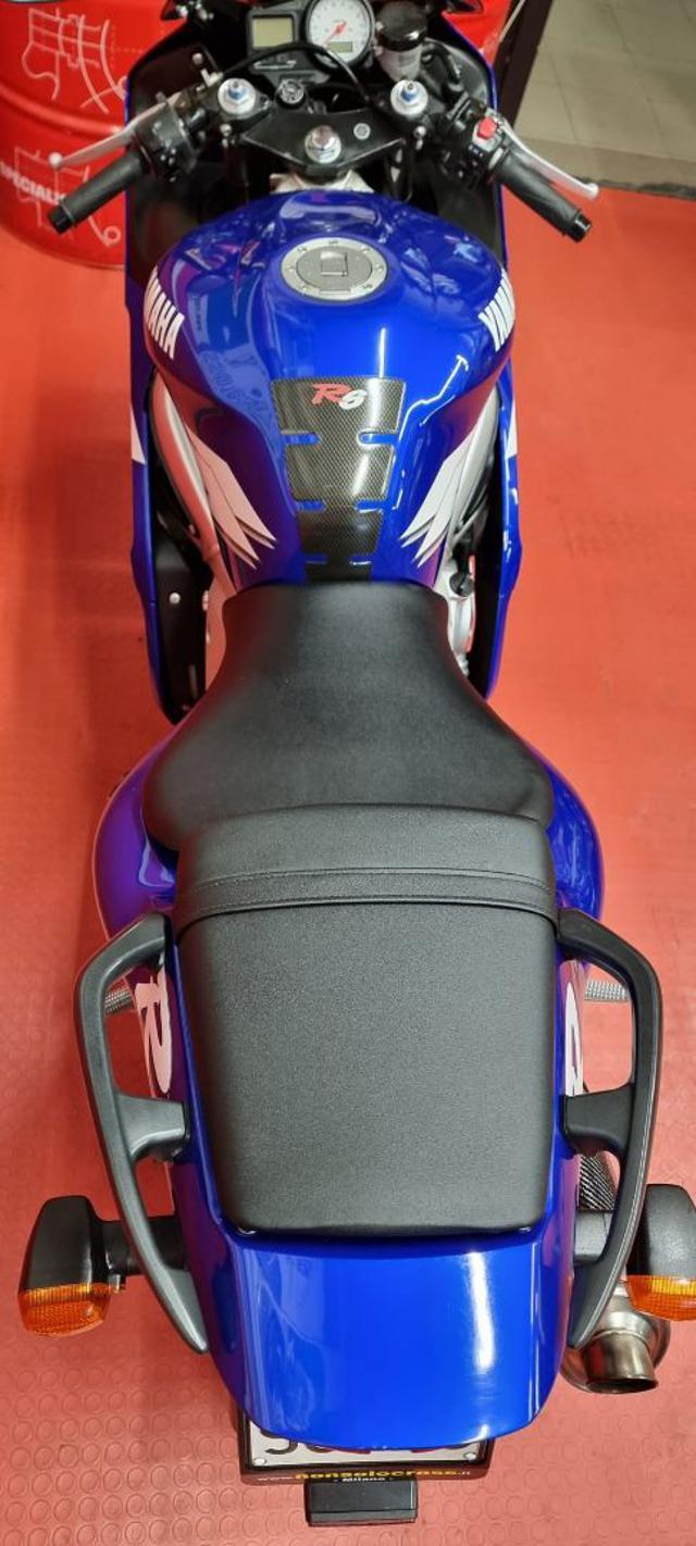 YAMAHA YZF R6 - PRIMA SERIE