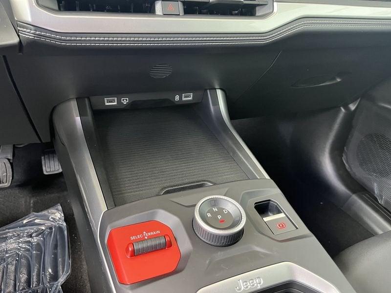 Jeep Compass e-Hybrid 1.2 Turbo MHEV 106kW Summit DCT TUA DA 379,00 UERO AL MESE