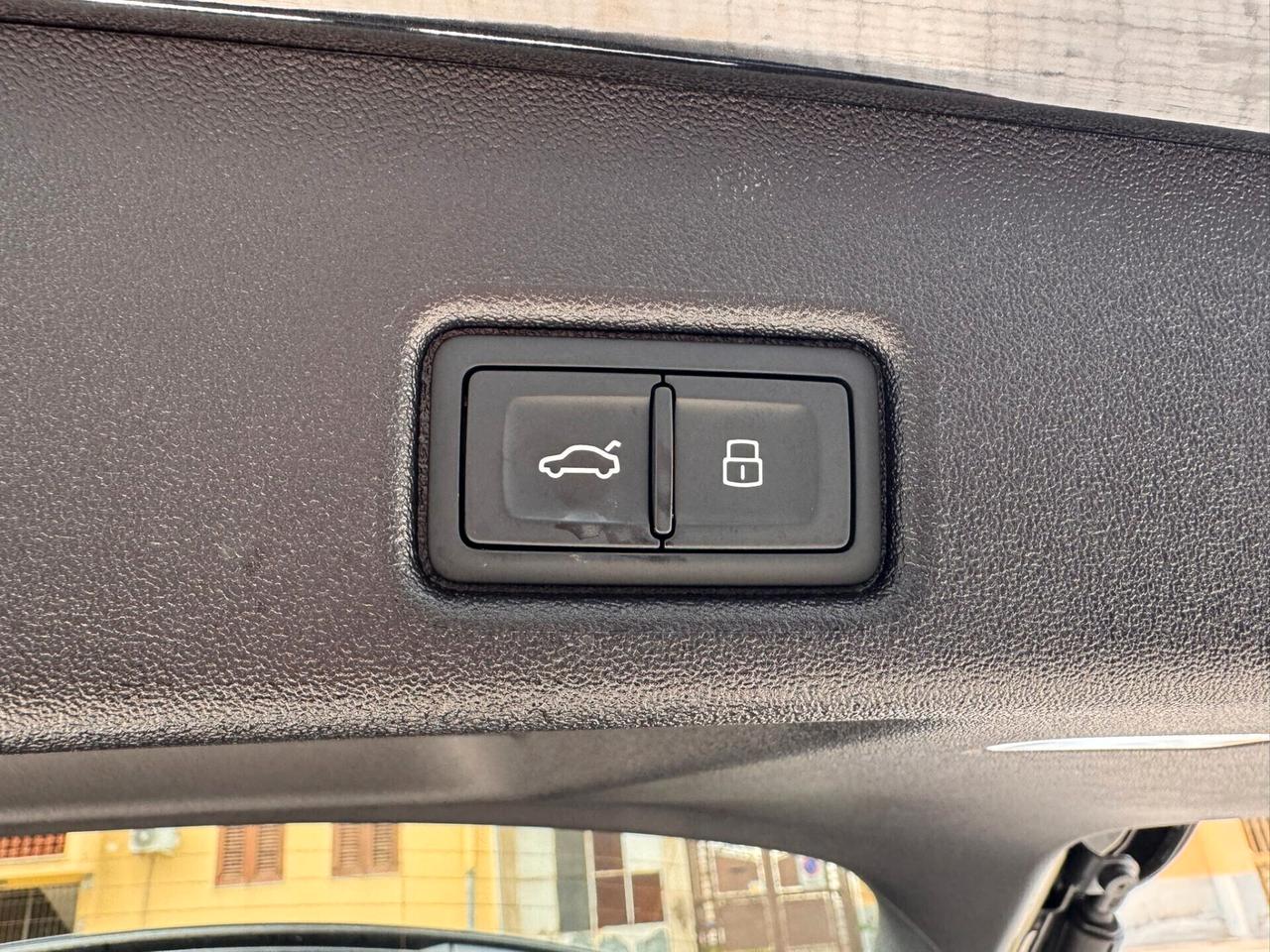 Audi Q5 2.0 TDI mhev S-LINE 204cv REGIME IVA ESPOSTA