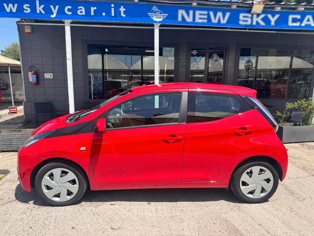 Toyota Aygo 1.0 VVT-i 69 CV 5 porte x-cool TSS