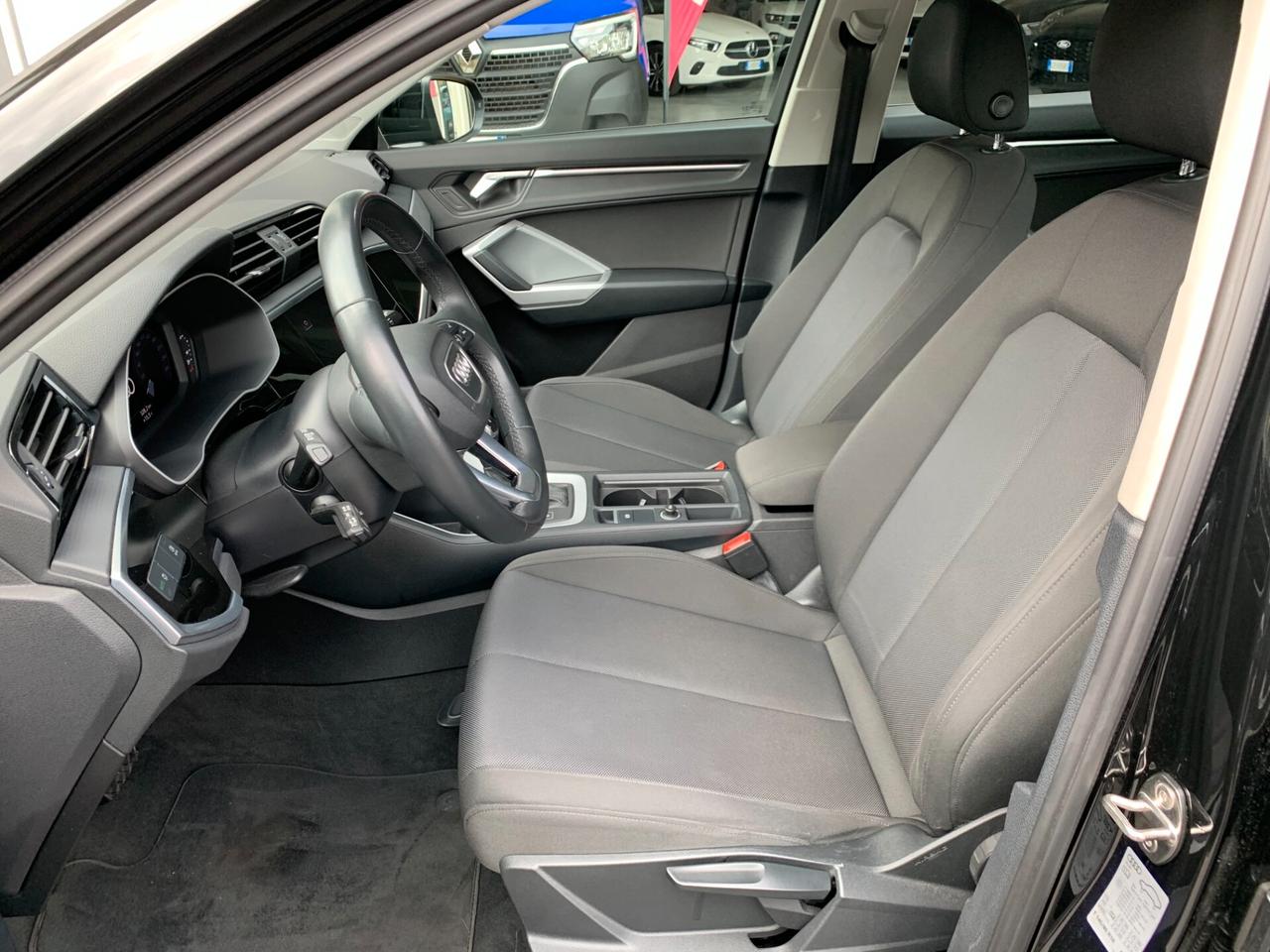 Audi Q3 35 TFSI S tronic Business