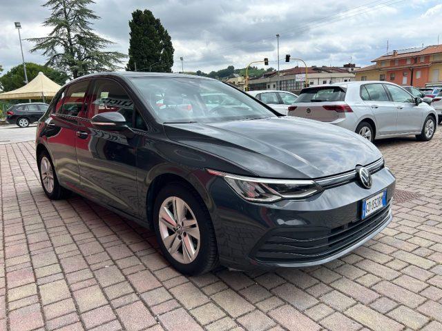 VOLKSWAGEN Golf 1.5 TGI DSG Life