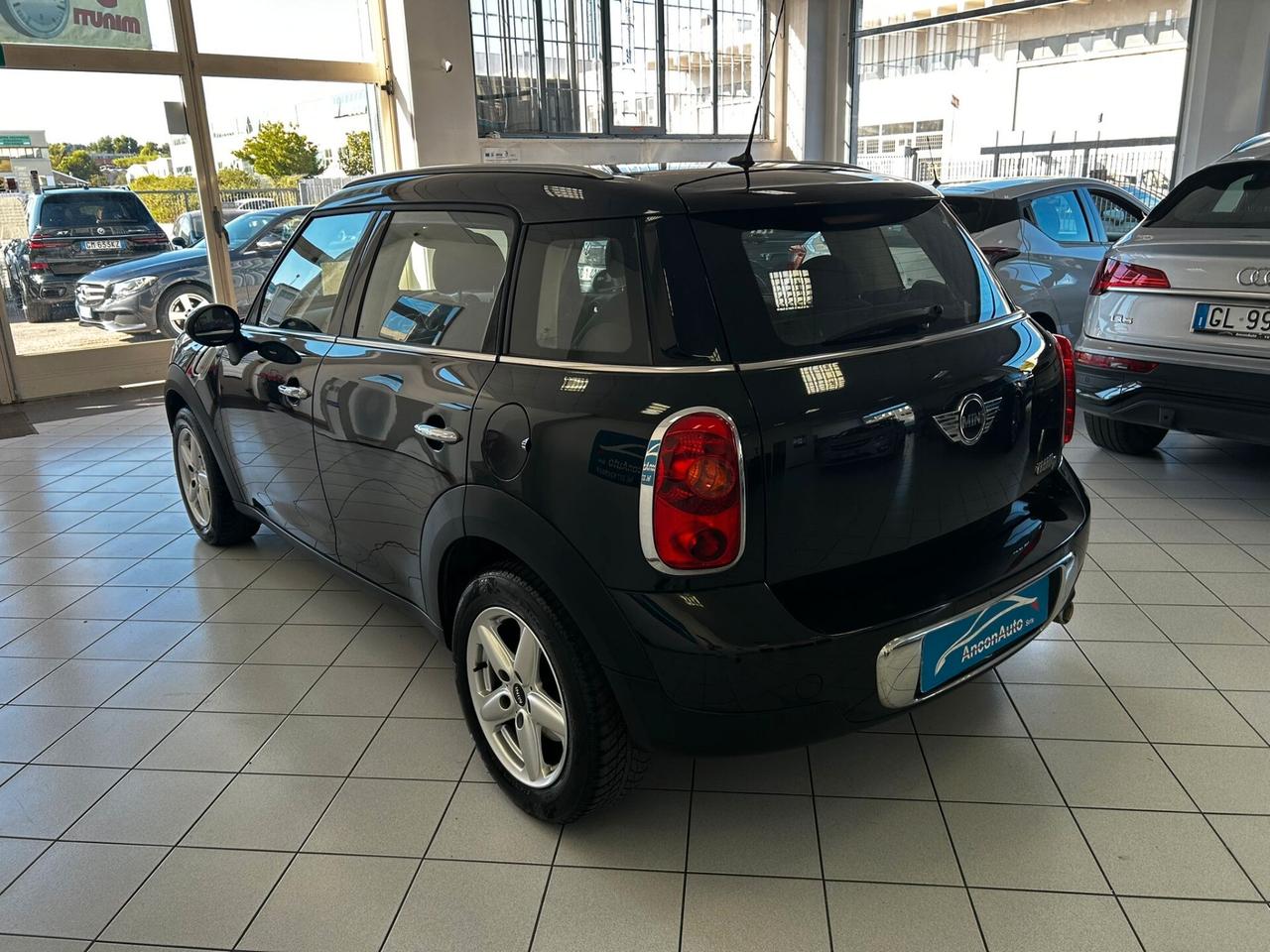 Mini Countryman 1.6D X NEOPATENTATI 2014