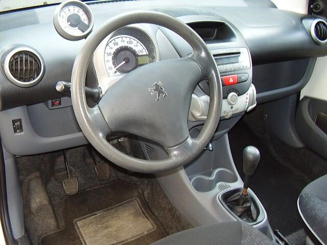 Peugeot 107 1.0 NEOPATENTATI