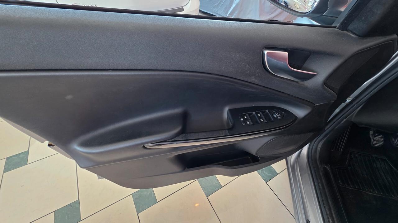 Alfa Romeo Giulietta 1.6 JTDm-2 105 CV Exclusive