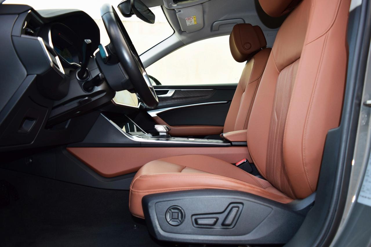 Audi A6 Avant 40 2.0 Tdi quattro S tronic Business Plus