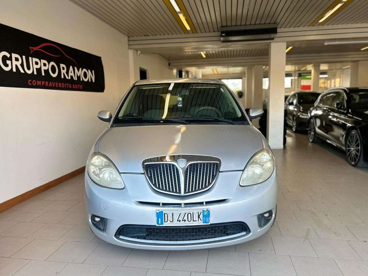 Lancia Ypsilon 1.2 Argento