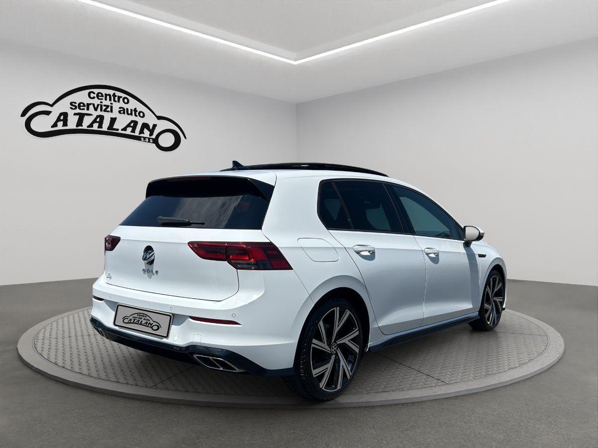 VOLKSWAGEN - Golf - Golf VIII 2.0 tdi R-Line 150cv dsg TETTO TELECAMERA