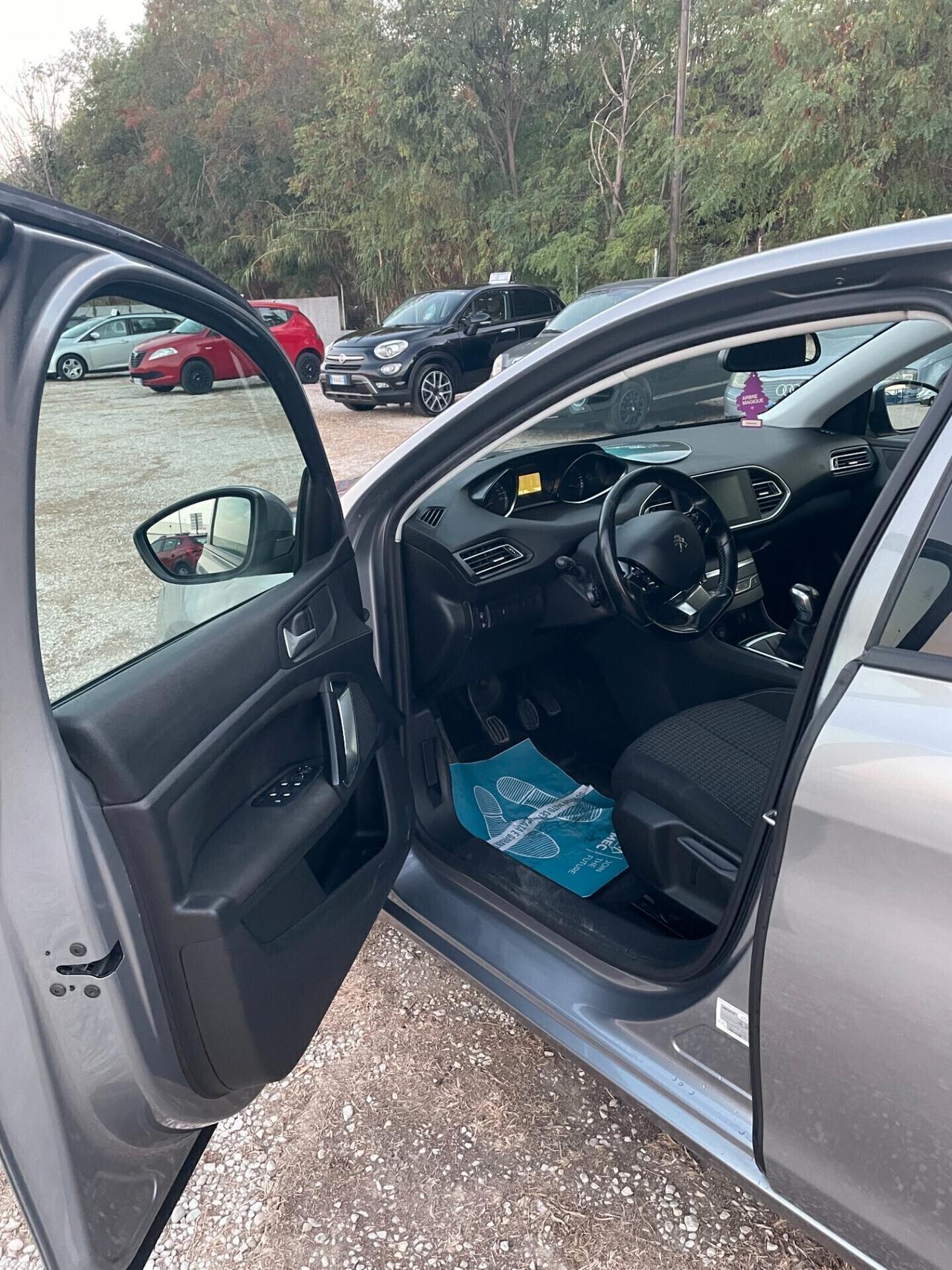 Peugeot 308 BlueHDi 100 S&S SW Access