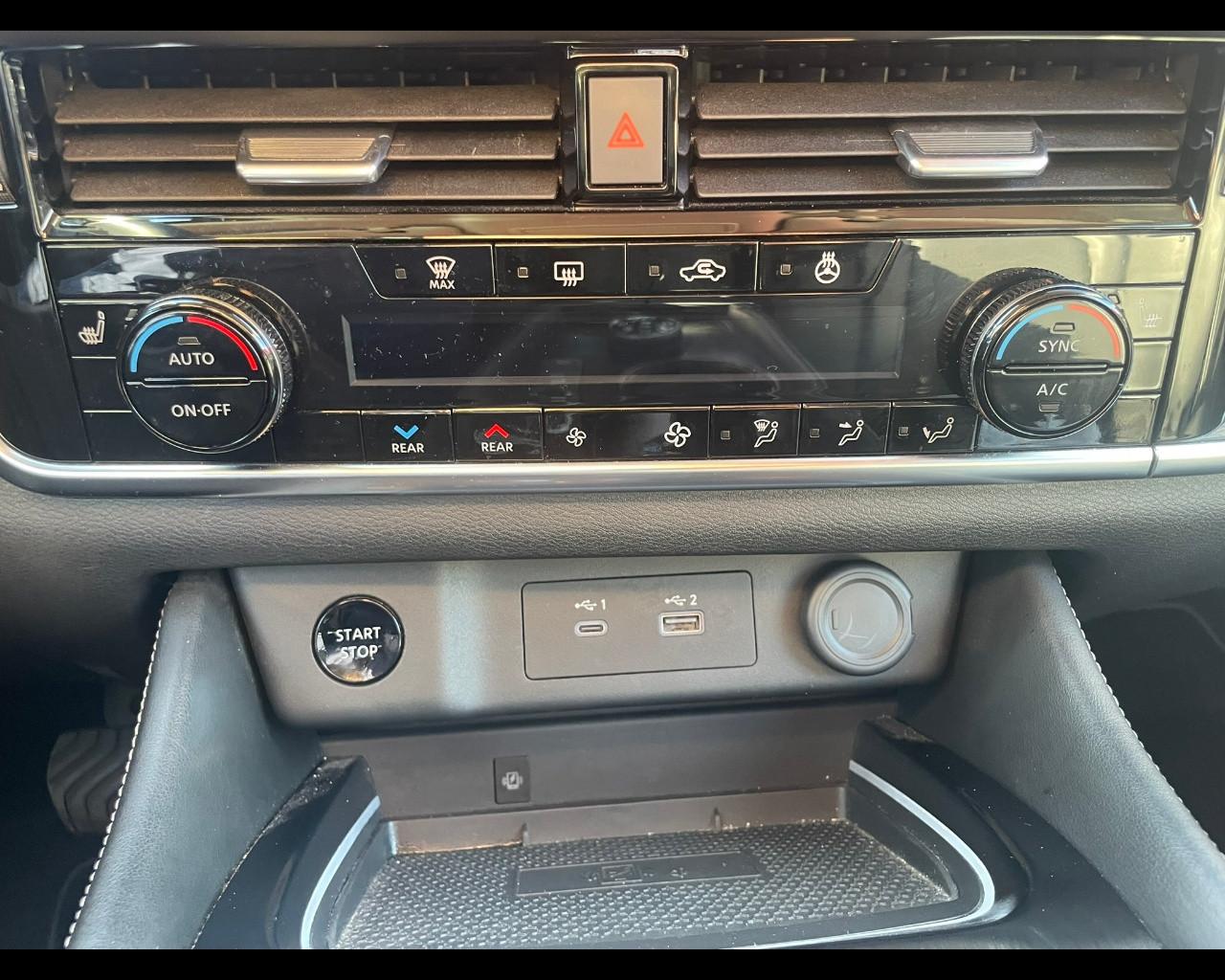 NISSAN X-Trail 1.5 e-power Tekna e-4orce 4wd auto