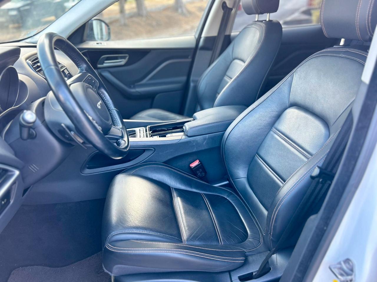 Jaguar F-Pace 2.0 D 180 CV Prestige