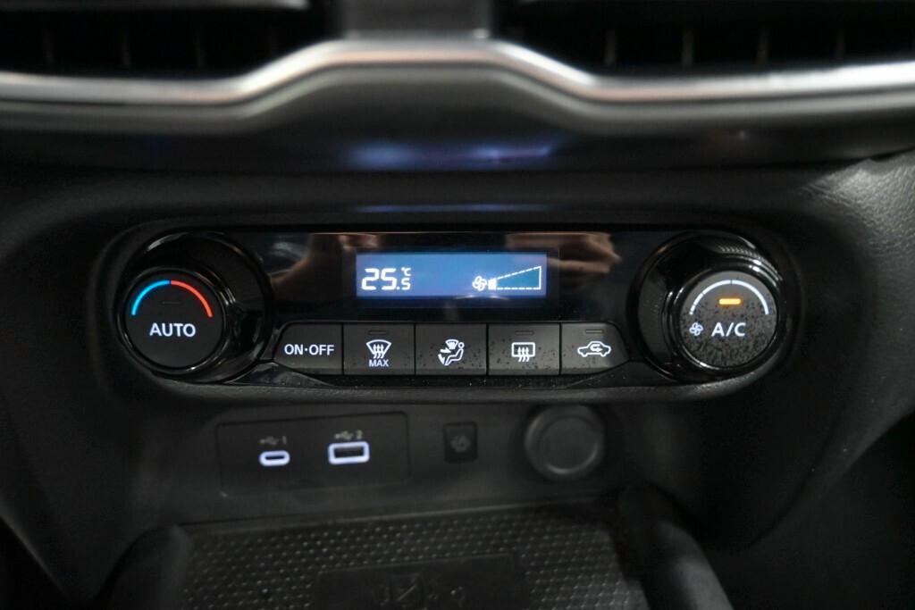 NISSAN JUKE 1.0 DIG-T 114CV 6M. N-CONNECTA ( MIRROR - PDC - NAVI - FARI LED - TELECAMERA POST. - DIGITALE COCKPIT )