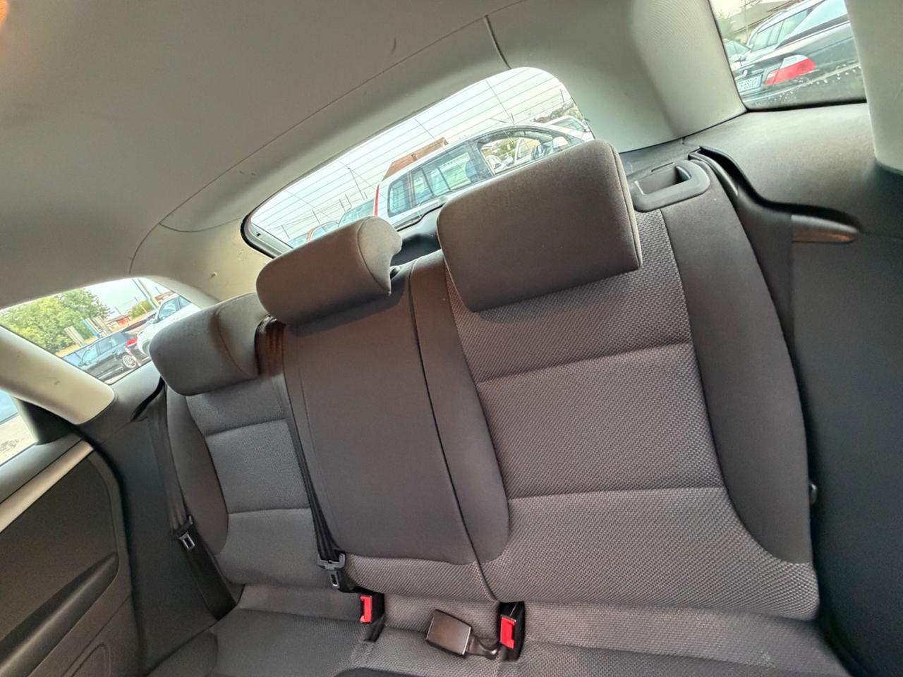 Audi A3 1.6 TDI 105 CV CR Attraction