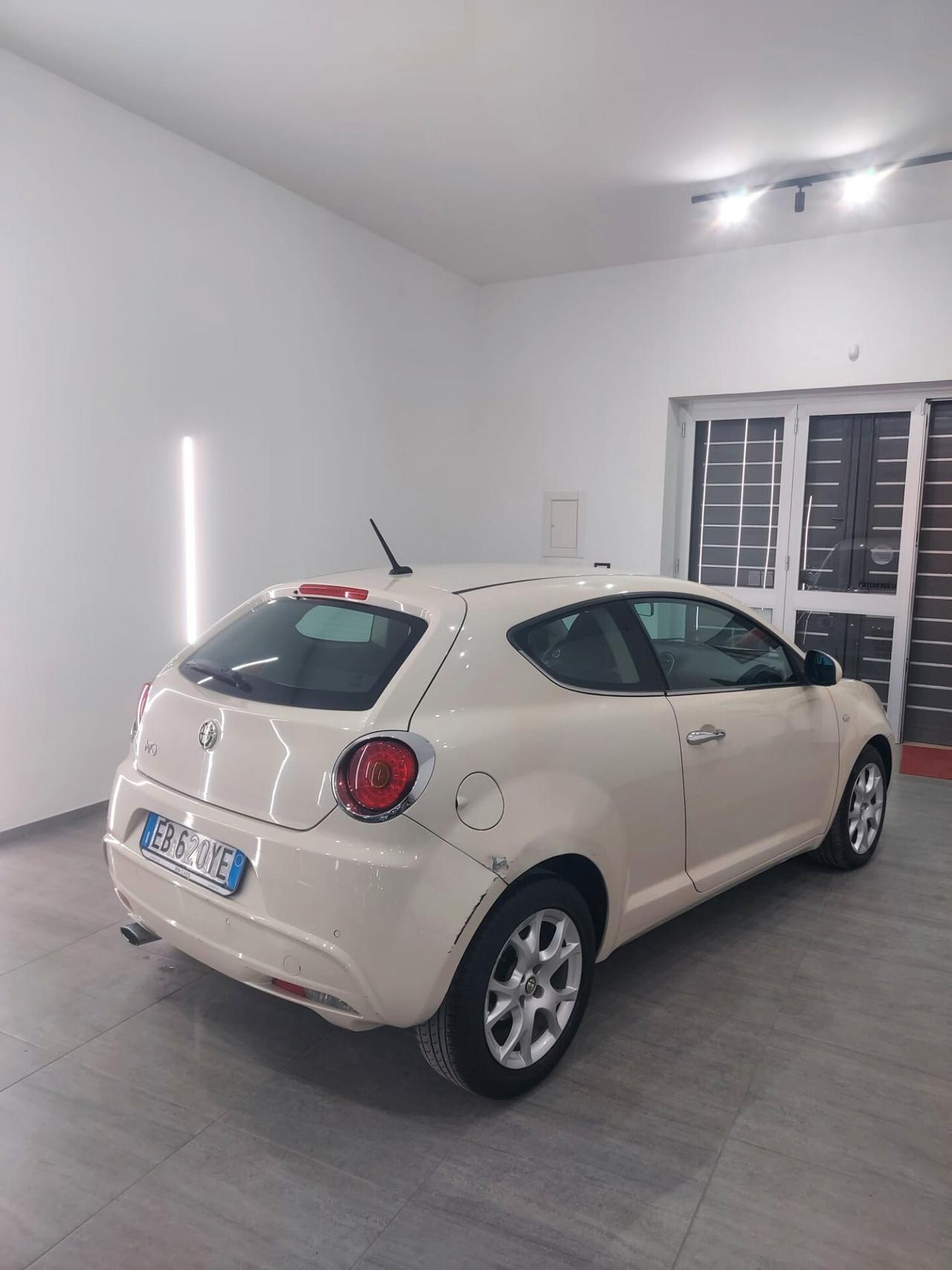 Alfa Romeo MiTo 1.3 JTDm-2 95 CV S&S Distinctive Sport Pack
