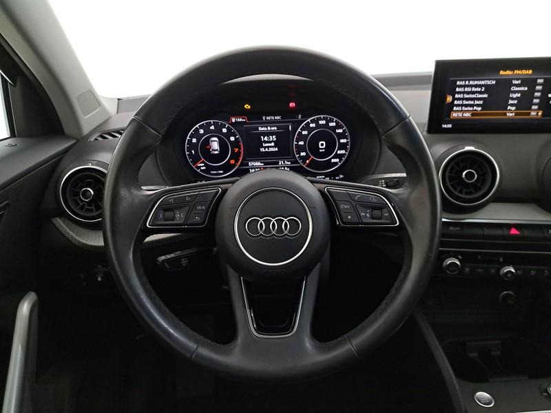 Audi Q2 35 1.5 tfsi admired